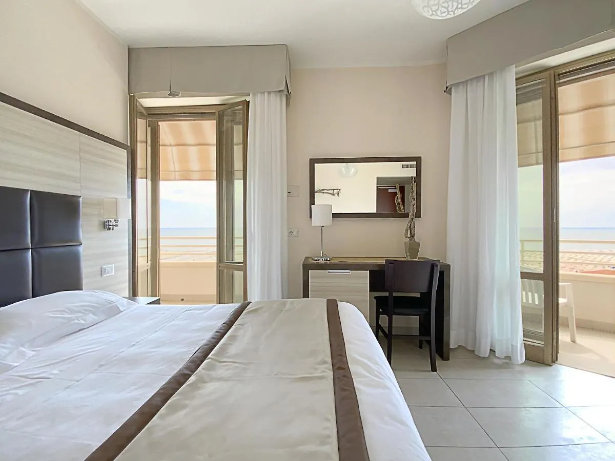 ***  Hotel Capri & Residence Lido di Camaiore Italy