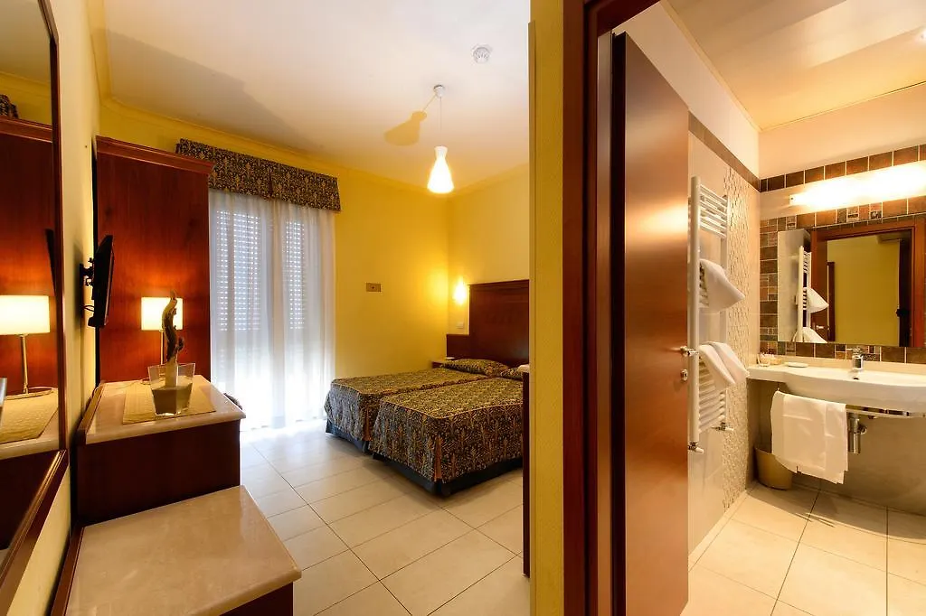 Hotel Capri & Residence Lido di Camaiore 3*,
