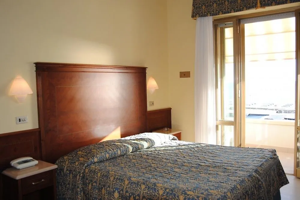 Hotel Capri & Residence Lido di Camaiore Italy