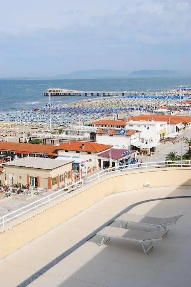 Hotel Capri & Residence Lido di Camaiore 3*,  Italy